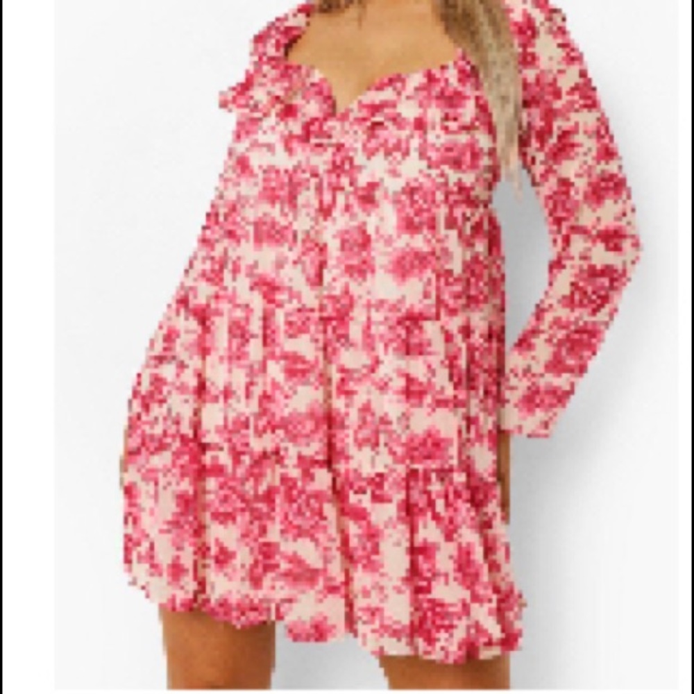 Boohoo Plus size ruffle floral smock dress